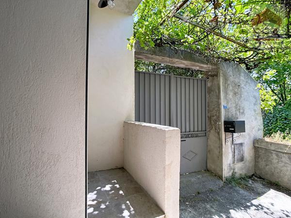 MARSEILLE 13EME - MAISON T3 - ENTIEREMENT RENOVEE - QUARTIER LES MARTEGAUX