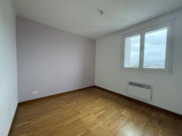 Appartement 4 pièces                                        - 38100 Grenoble Réf : 5567
