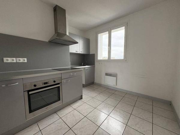 Appartement 4 pièces                                        - 38100 Grenoble Réf : 5567