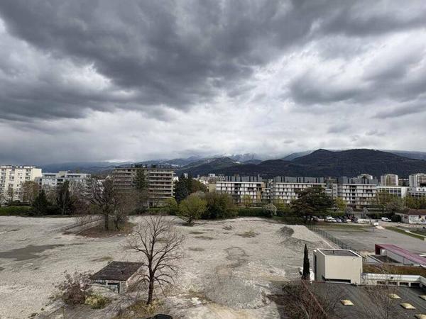 Appartement 4 pièces                                        - 38100 Grenoble Réf : 5567