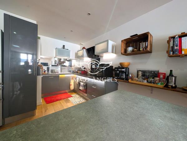 Appartement T3 de 69 m² avec terrasse — Sète