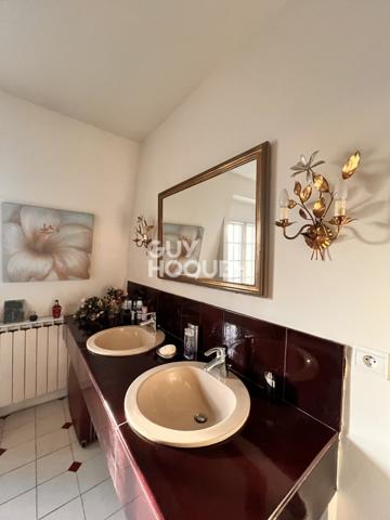 MAISON À VENDRE DE 7 PIÈCES DE 160,00 M²