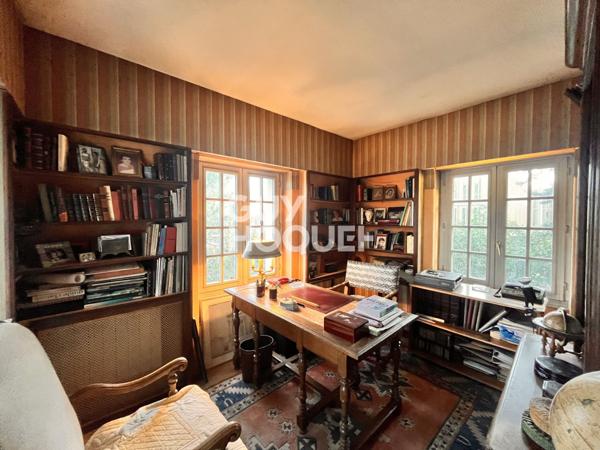 MAISON À VENDRE DE 7 PIÈCES DE 160,00 M²