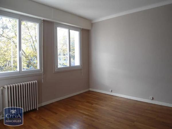 Appartement à louer 2 pièces 48.7m²