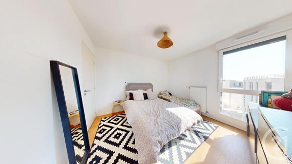 Appartement à vendre  4 pièces - 81,44 m2 LA COURNEUVE - 93