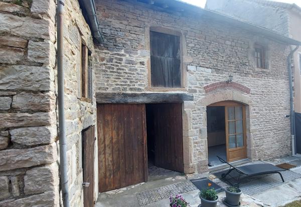 AGREABLE MAISON DE VILLE