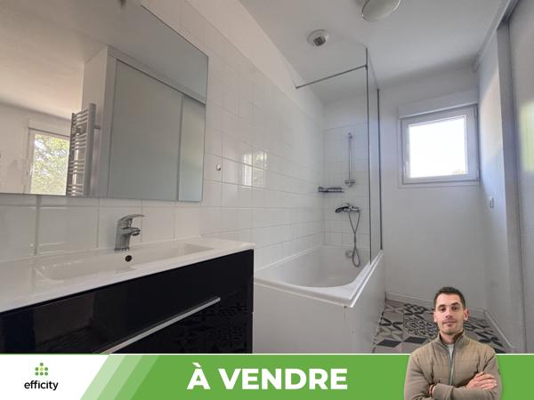 Maison
         5 pièces
        - 84 m² Exclusivité 134 000 € *