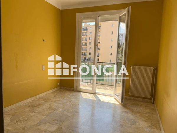 Location Appartement 4 pièces 94.02 m² - 24 RUE DE TURENNE Perpignan 66000