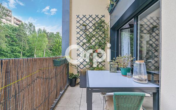 Appartement à vendre    3 pièces • 63 m2 Romainville