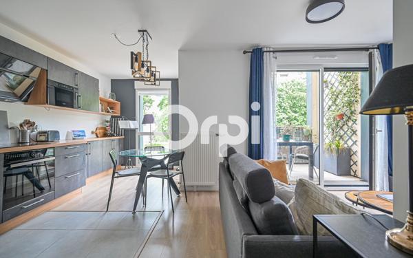 Appartement à vendre    3 pièces • 63 m2 Romainville