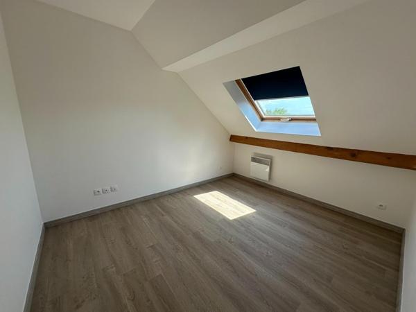 Investisseur, ensemble immobilier de deux maisons louées avec terrain.