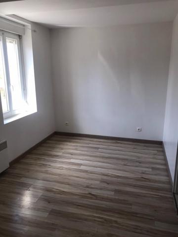 Investisseur, ensemble immobilier de deux maisons louées avec terrain.