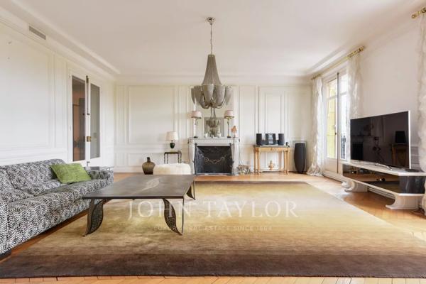 FOCH - FLANDRIN. Appartement vues dégagées