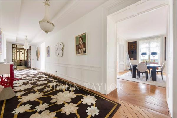 FOCH - FLANDRIN. Appartement vues dégagées
