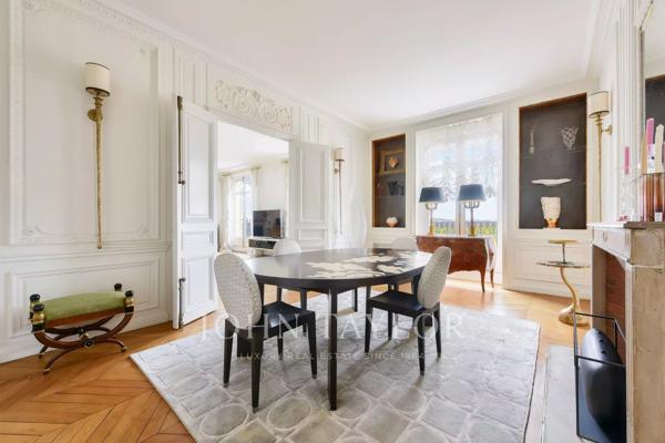 FOCH - FLANDRIN. Appartement vues dégagées