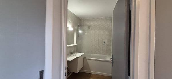 STUDIO 29 m2 FACULTES - Clermont-Province