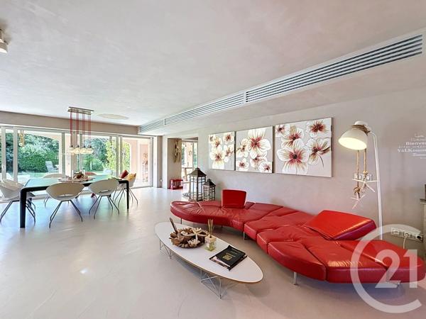 Maison à vendre  6 pièces - 240 m 2   ANTIBES  - 06