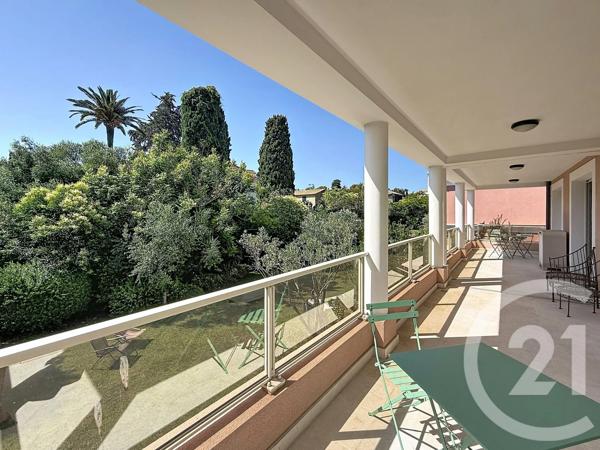 Maison à vendre  6 pièces - 240 m 2   ANTIBES  - 06