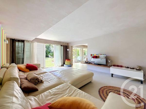 Maison à vendre  6 pièces - 240 m 2   ANTIBES  - 06
