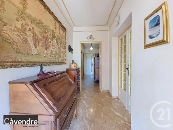 Maison à vendre  7 pièces - 240 m 2   AVIGNON  - 84