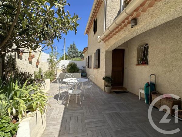 Maison à vendre  4 pièces - 92,97 m 2   OLLIOULES  - 83