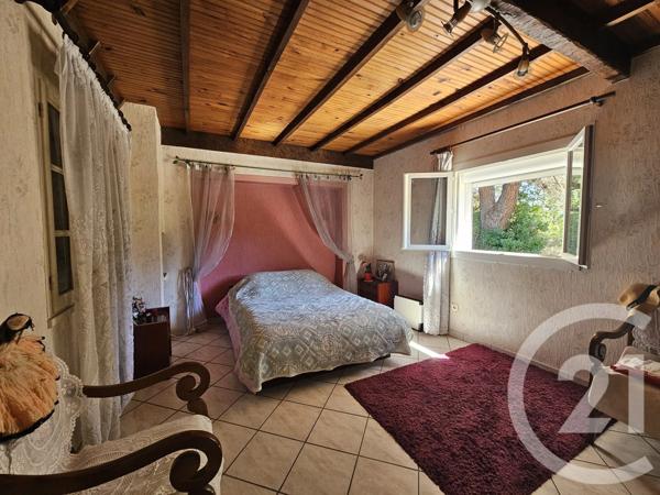 Maison à vendre  4 pièces - 92,97 m 2   OLLIOULES  - 83