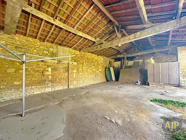 Maison à vendre Saint Cyr En Talmondais - 7 pièces, 258m² avec 4 chambre(s) à 368 000€ - AJP Immobilier Luçon