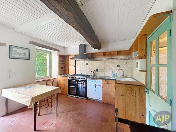 Maison à vendre Saint Cyr En Talmondais - 7 pièces, 258m² avec 4 chambre(s) à 368 000€ - AJP Immobilier Luçon