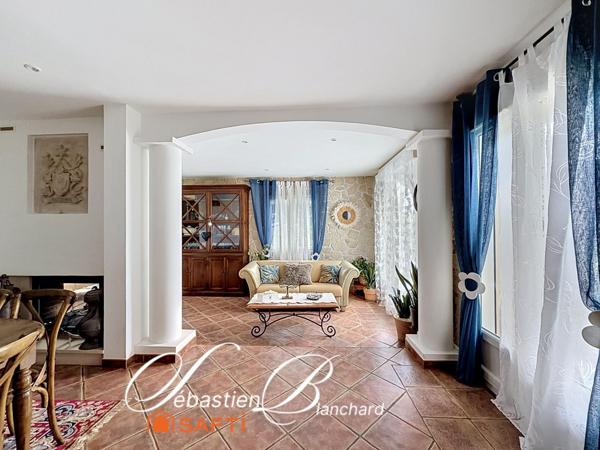 PROPRIÉTÉ D'EXCEPTION AVEC VUE PANORAMIQUE AUX PORTES DE GENÈVE