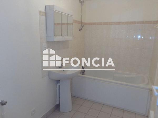 Location Appartement 3 pièces 69.7 m² - 10 RUE DE BEAULIEU Poitiers 86000