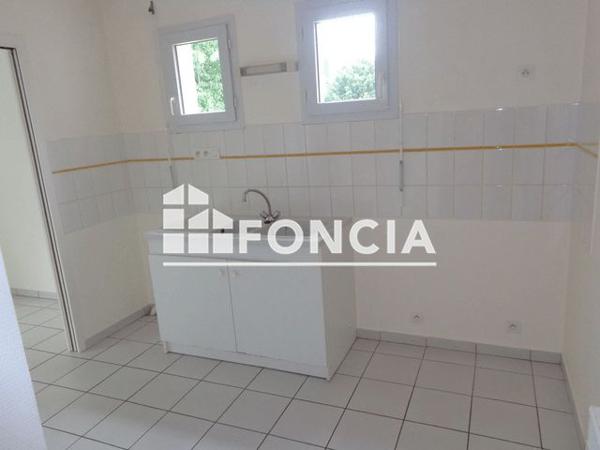 Location Appartement 3 pièces 69.7 m² - 10 RUE DE BEAULIEU Poitiers 86000