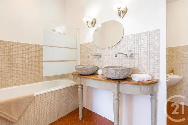 Maison à vendre  5 pièces - 203,20 m 2   VENCE  - 06