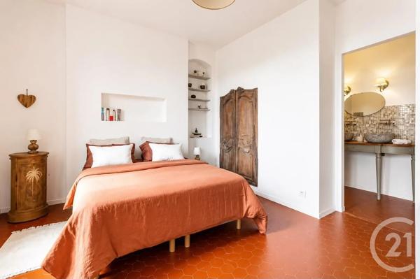 Maison à vendre  5 pièces - 203,20 m 2   VENCE  - 06