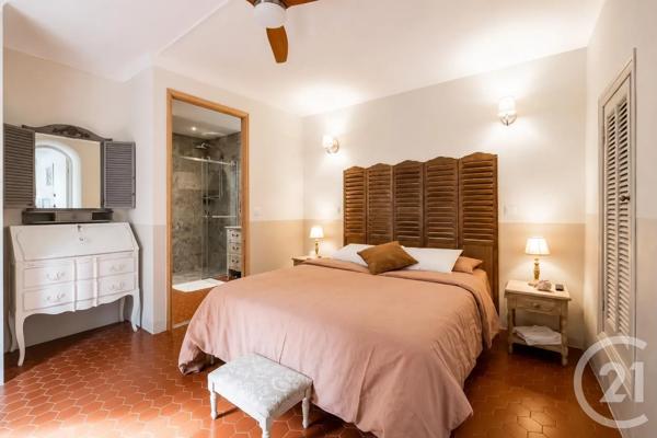 Maison à vendre  5 pièces - 203,20 m 2   VENCE  - 06