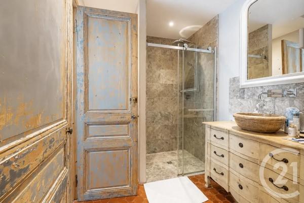 Maison à vendre  5 pièces - 203,20 m 2   VENCE  - 06