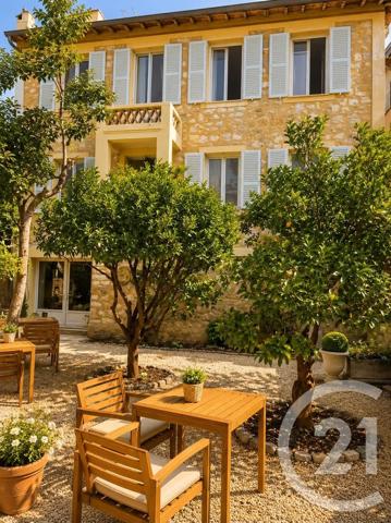 Maison à vendre  5 pièces - 203,20 m 2   VENCE  - 06