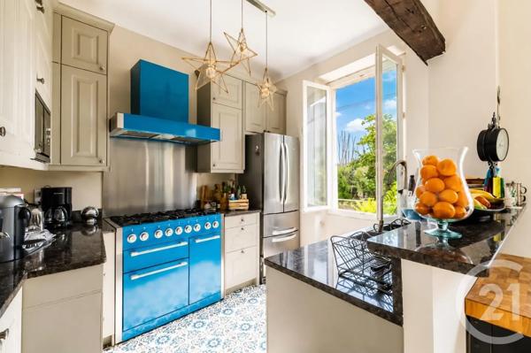Maison à vendre  5 pièces - 203,20 m 2   VENCE  - 06