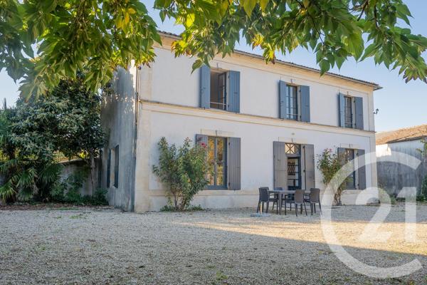 Maison à vendre  5 pièces - 143 m 2   COZES  - 17