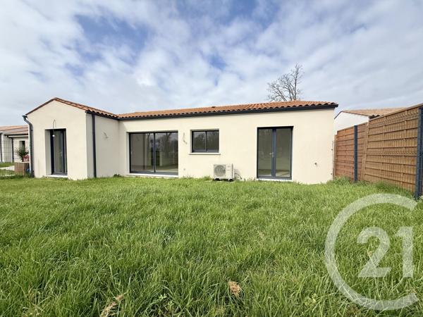 Maison à vendre  5 pièces - 143 m 2   COZES  - 17