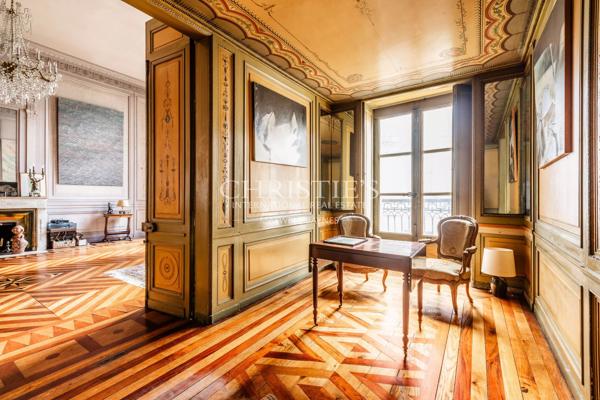 Bordeaux Saint-Pierre – Appartement de plus de 400 m² dans un Hôtel particulier classé Monument Historique