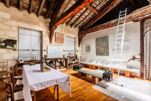 Bordeaux Saint-Pierre – Appartement de plus de 400 m² dans un Hôtel particulier classé Monument Historique
