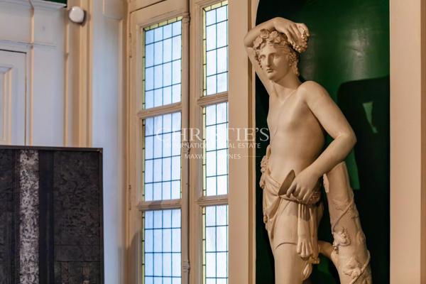Bordeaux Saint-Pierre – Appartement de plus de 400 m² dans un Hôtel particulier classé Monument Historique