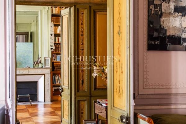 Bordeaux Saint-Pierre – Appartement de plus de 400 m² dans un Hôtel particulier classé Monument Historique