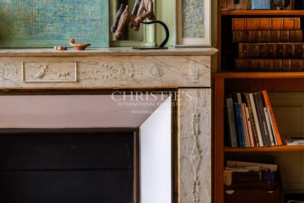 Bordeaux Saint-Pierre – Appartement de plus de 400 m² dans un Hôtel particulier classé Monument Historique