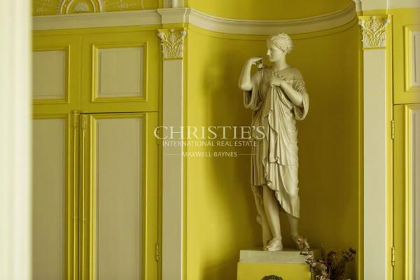 Bordeaux Saint-Pierre – Appartement de plus de 400 m² dans un Hôtel particulier classé Monument Historique