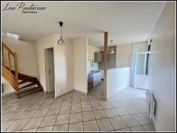 Maison à vendre + Appartement en location - Centre historique de MONTAIGU (85)