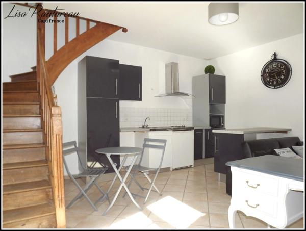 Maison à vendre + Appartement en location - Centre historique de MONTAIGU (85)