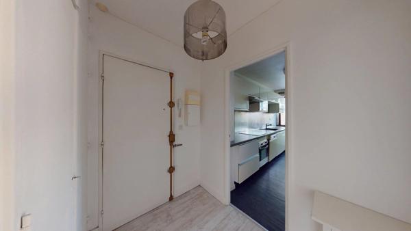 Vente                                                      Appartement
                        
                     3 pièces                      61 m2                     à Chennevières-sur-Marne