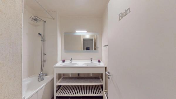 Vente                                                      Appartement
                        
                     3 pièces                      61 m2                     à Chennevières-sur-Marne