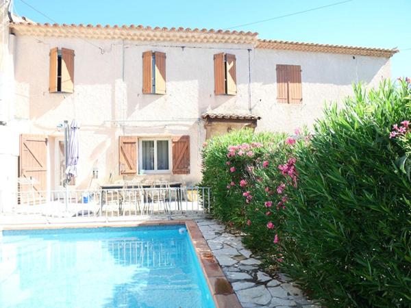 Maison Plan De Cuques 7 pièce(s) 182 m2